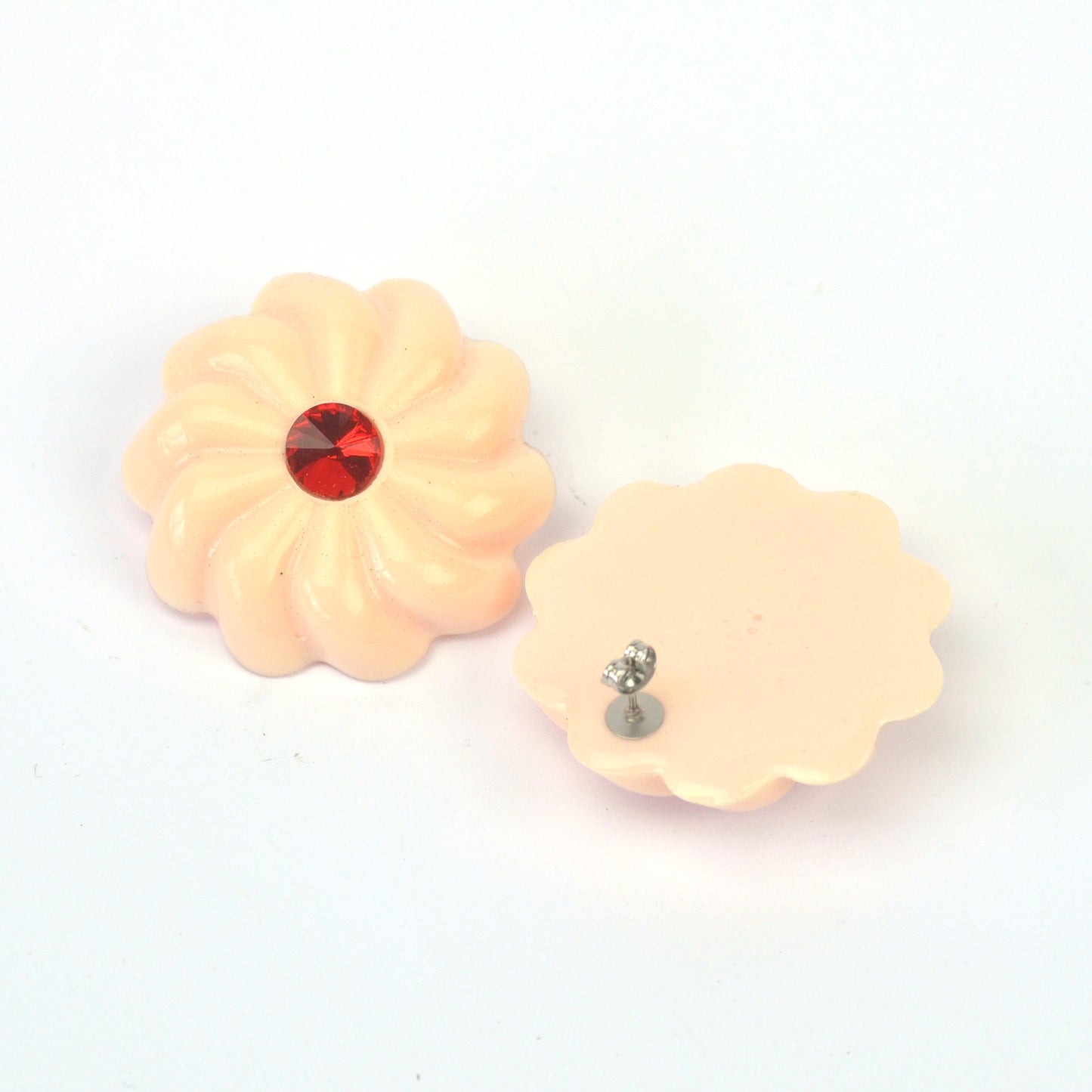 Fancy swirl Stud