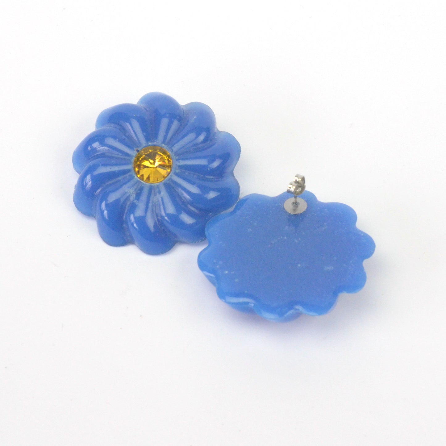 Fancy swirl Stud