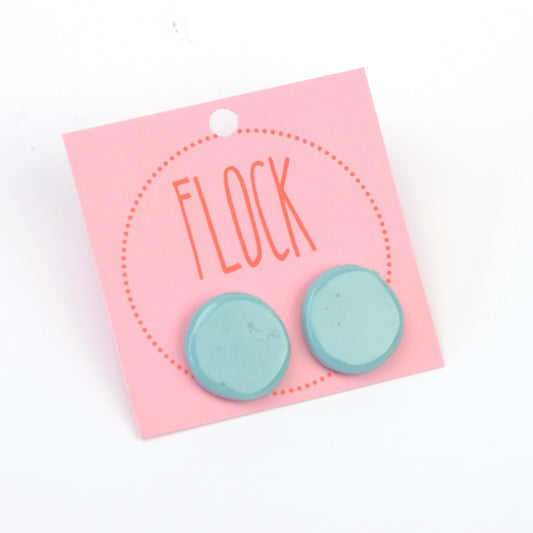 Pebble stud